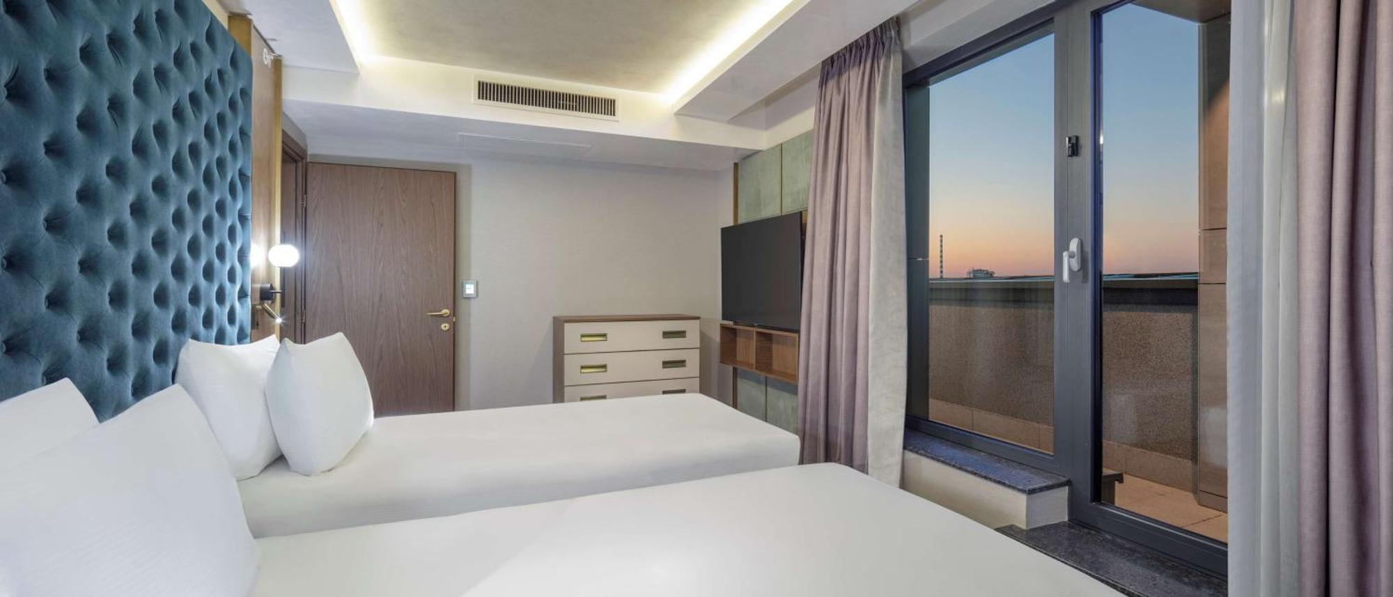 فندق Doubletree By Hilton Plovdiv Center المظهر الخارجي الصورة